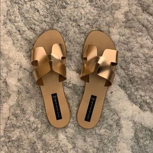 Steve Madden flip flops